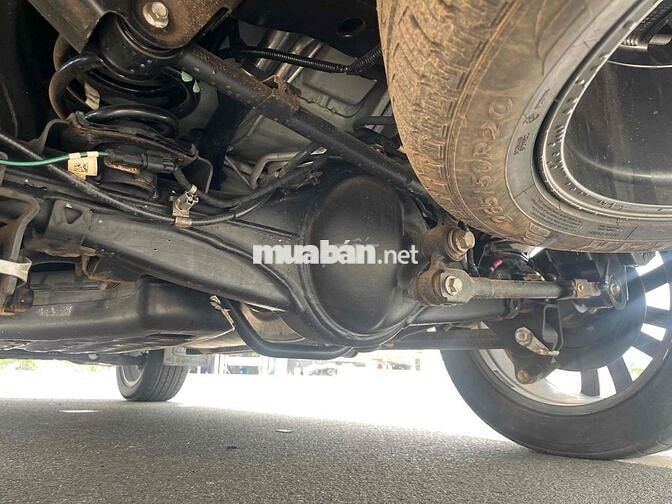 Ford Everest Titanium Trắng