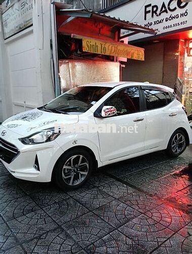 Hyundai Grand i10 Trắng 5 chỗ