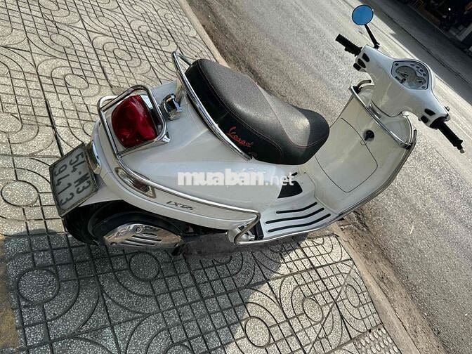 Piaggio Vespa LX 125 Trắng
