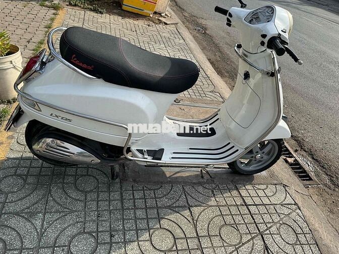 Piaggio Vespa LX 125 Trắng