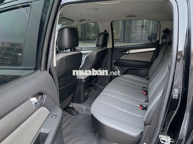 Chevrolet Colorado 2017 2.8LTZ 4x4 AT rẻ bèo 350tr