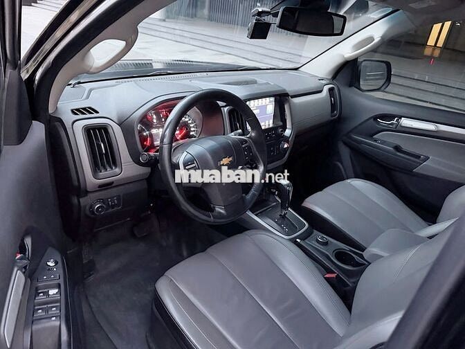 Chevrolet Colorado 2017 2.8LTZ 4x4 AT rẻ bèo 350tr