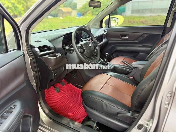Toyota Avanza 2023 50.000 km Bạc