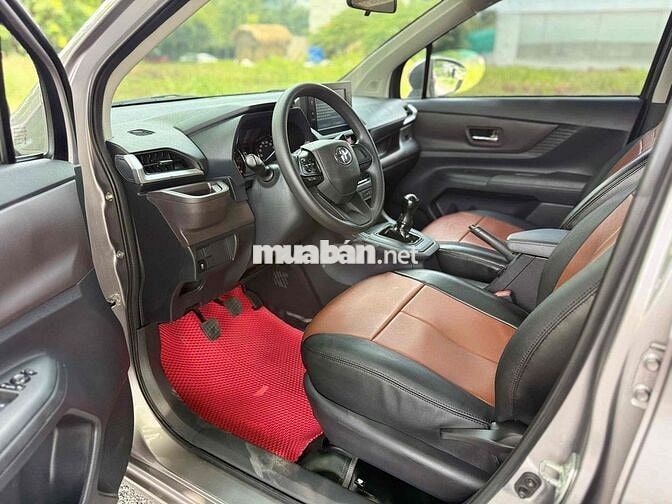 Toyota Avanza 2023 50.000 km Bạc