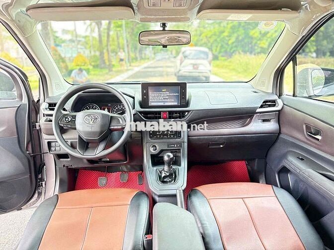 Toyota Avanza 2023 50.000 km Bạc