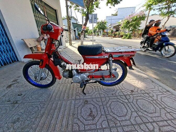 Daelim Citi 100 màu Đỏ
