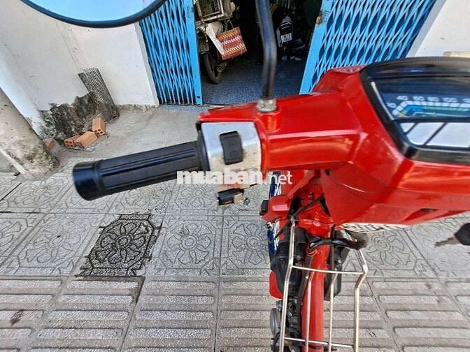 Daelim Citi 100 màu Đỏ