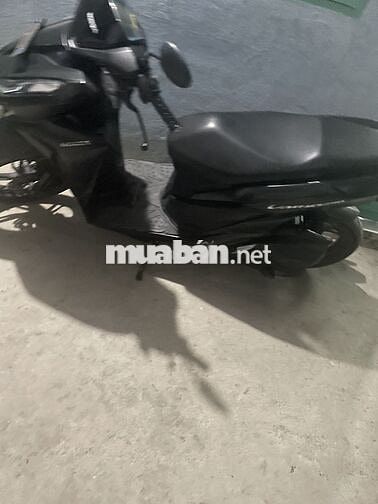 Vario đen nhám