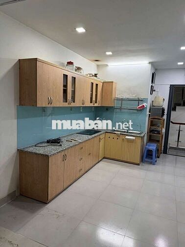 Nhà Thuê nguyên căn Bà Hạt Quận 10, 48m2, 5pn,Hẻm Xe Hơi giá 16 triệu 