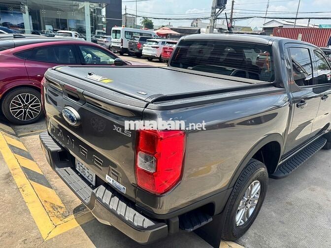 Ford Ranger XLS 4x4 2025 Ghi xám 2.000 km