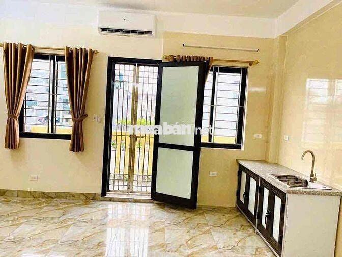 STUDIO 58M2 - THANG MÁY - XE TẢI ĐỖ CỬA