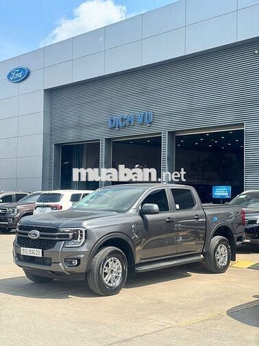 Ford Ranger XLS 4x4 2025 Ghi xám 2.000 km