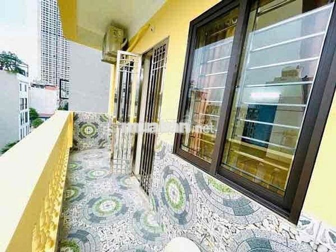STUDIO 58M2 - THANG MÁY - XE TẢI ĐỖ CỬA