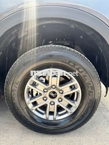 Ford Ranger XLS 4x4 2025 Ghi xám 2.000 km