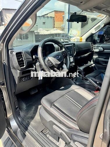 Ford Ranger XLS 4x4 2025 Ghi xám 2.000 km