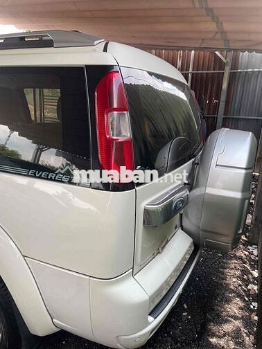 Ford Everest 2011 1 cầu Trắng