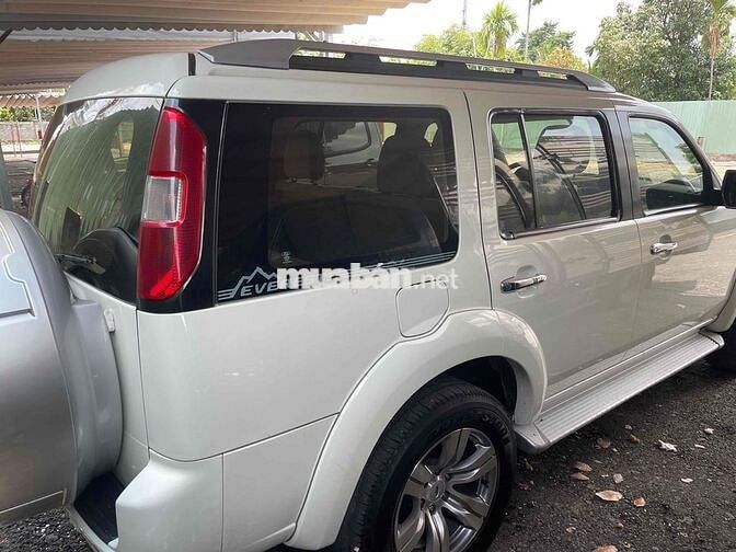 Ford Everest 2011 1 cầu Trắng