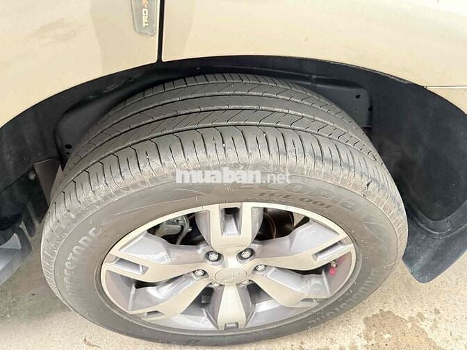 Everest Titanium 2.2 nhập Thái còn thương lượng
