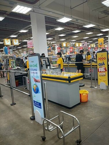 HỆ THỐNG BÁCH HÓA TUYỂN DỤNG NAM/ NỮ BÁN HÀNG  VÀ PHỤ KHO
