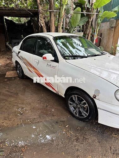 Daewoo Lanos màu Trắng