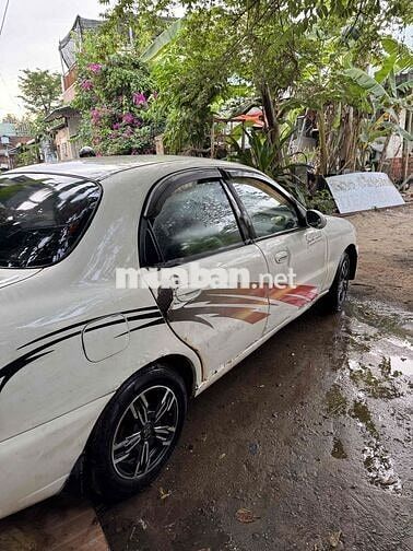 Daewoo Lanos màu Trắng