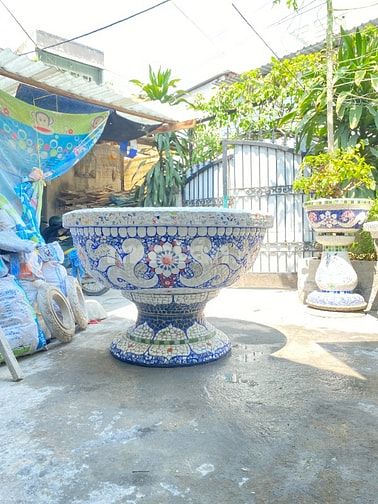 Chậu đắp tay cẩn sành sứ , khảm miểng