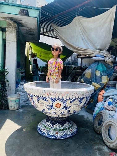 Chậu đắp tay cẩn sành sứ , khảm miểng