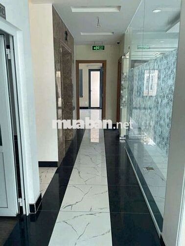 cho thuê toà nhà có cầu thang máy 10 x 20 có 6pn 6wc + hầm để xe 