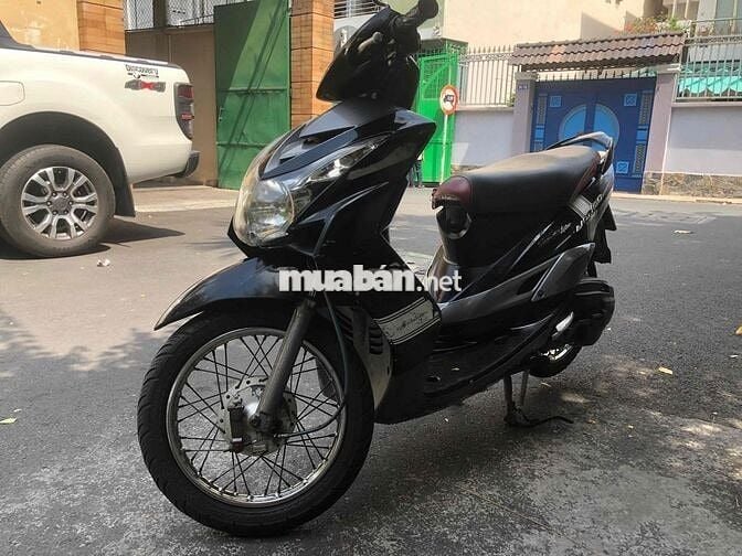 Xe máy màu Đen