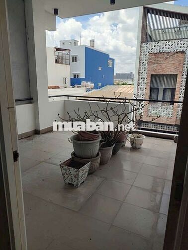 Nhà cho thuê Tỉnh lộ 10, gần Tên Lửa (3PN 3WC) hẻm 8m, phù hợp làm VP
