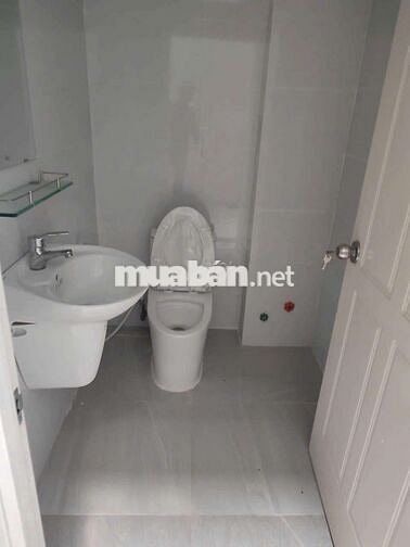 Nhà cho thuê Tỉnh lộ 10, gần Tên Lửa (3PN 3WC) hẻm 8m, phù hợp làm VP