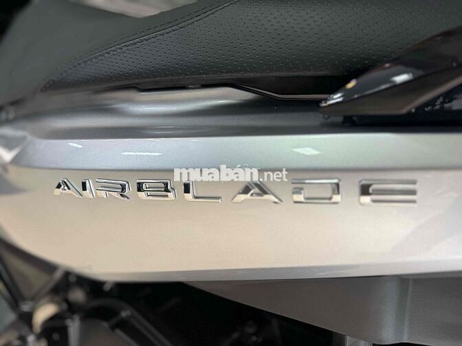 Honda Air Blade 160 2022 Bạc Đen