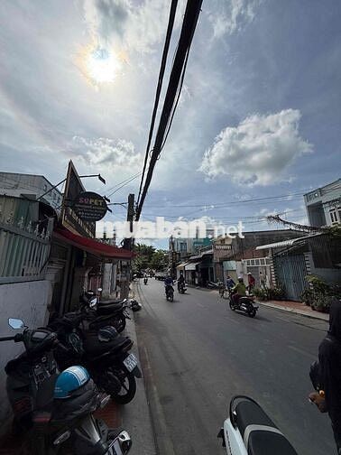 CHO THUÊ NHÀ NGUYÊN CĂN MẶT TIỀN NGUYỄN THỊ MINH KHAI, GẦN VINCOM