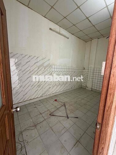 CHO THUÊ NHÀ NGUYÊN CĂN MẶT TIỀN NGUYỄN THỊ MINH KHAI, GẦN VINCOM
