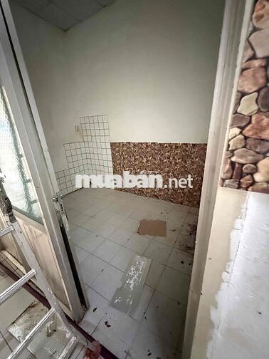 CHO THUÊ NHÀ NGUYÊN CĂN MẶT TIỀN NGUYỄN THỊ MINH KHAI, GẦN VINCOM