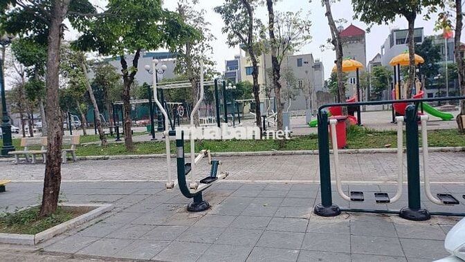 Bán đất bìa làng Thiên Lộc ( kim chung cũ) đường thông view công viên