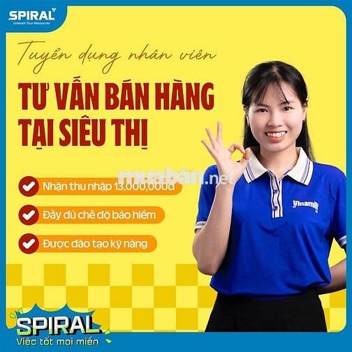 Nhân viên bán hàng Vinamilk tại siêu thị