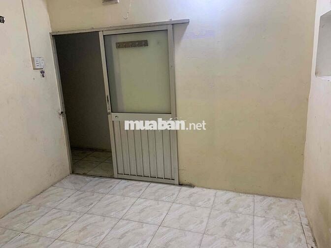 phòng yên titnh thoáng mát wc trong phòng ko chung chủ