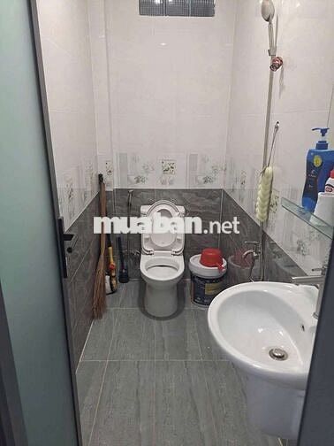 Nhà Nguyên căn vị trsi đẹp làm Nail, Spa nhỏ