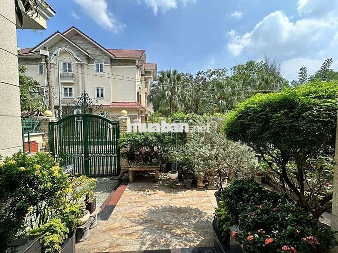 Cho thuê BIỆT THỰ Sân vườn Đường 61 KDC Tân Quy Đông, P Tân Phong, Q7