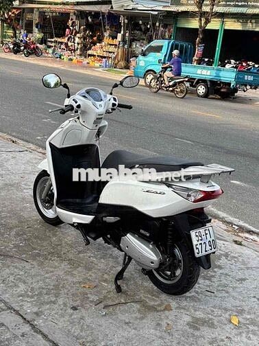 Honda Lead Trắng