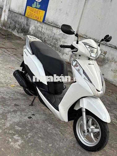 Honda Lead Trắng