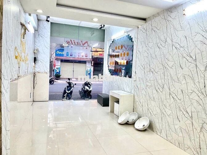 Cho thuê MB tại Cityland 8tr/th view công viên