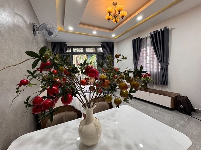 Nhà 3 lầu, full nội thất cao cấp,hẻm xe hơi VF5 khu VIP PHAN XÍCH LONG
