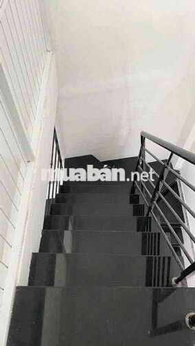 NHÀ NỞ HẬU, KO LG QH - CÁCH MẠNG THÁNG 8 - 4.3X8(33.3M2) - 10TR/THÁNG