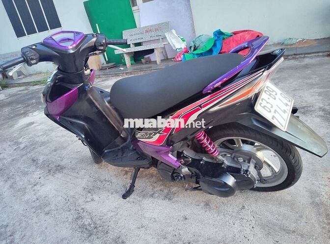 Yamaha Luvias GTX Đen tím