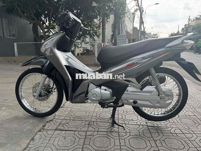 Honda Future 125 Bạc đen 2012