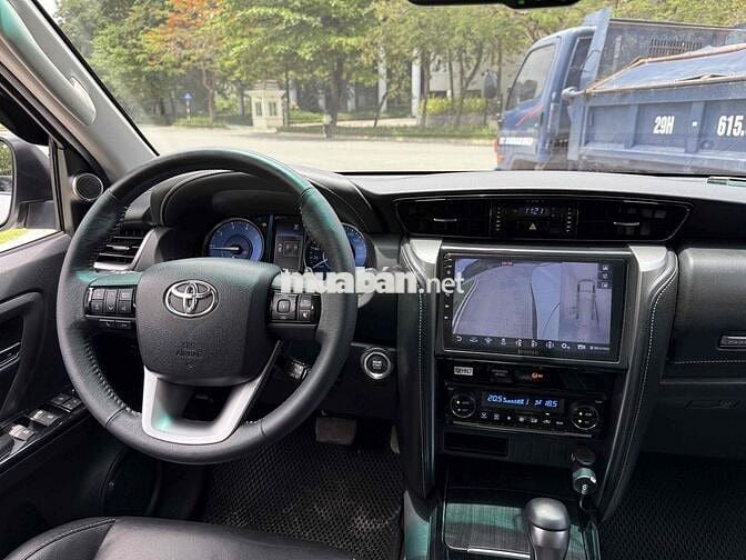 CẦN BÁN TOYOTA FORTUNER 2.4G SIÊU MỚI MODEL 2023