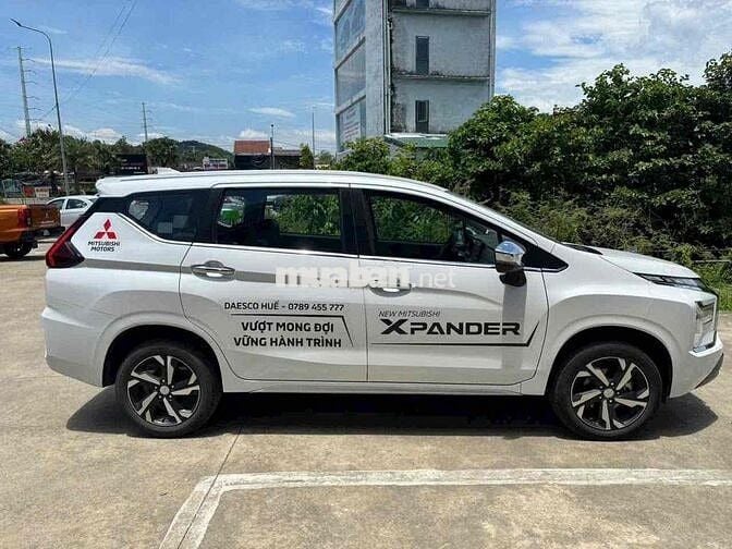 Mitsubishi Xpander Premium 2025 Trắng 7900km