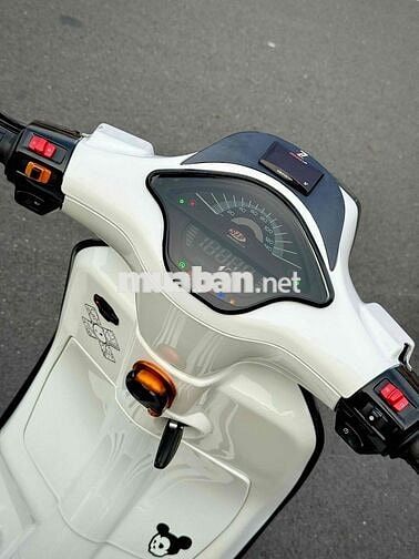 Vespa Sprint 150 Full Option real 9 chủ